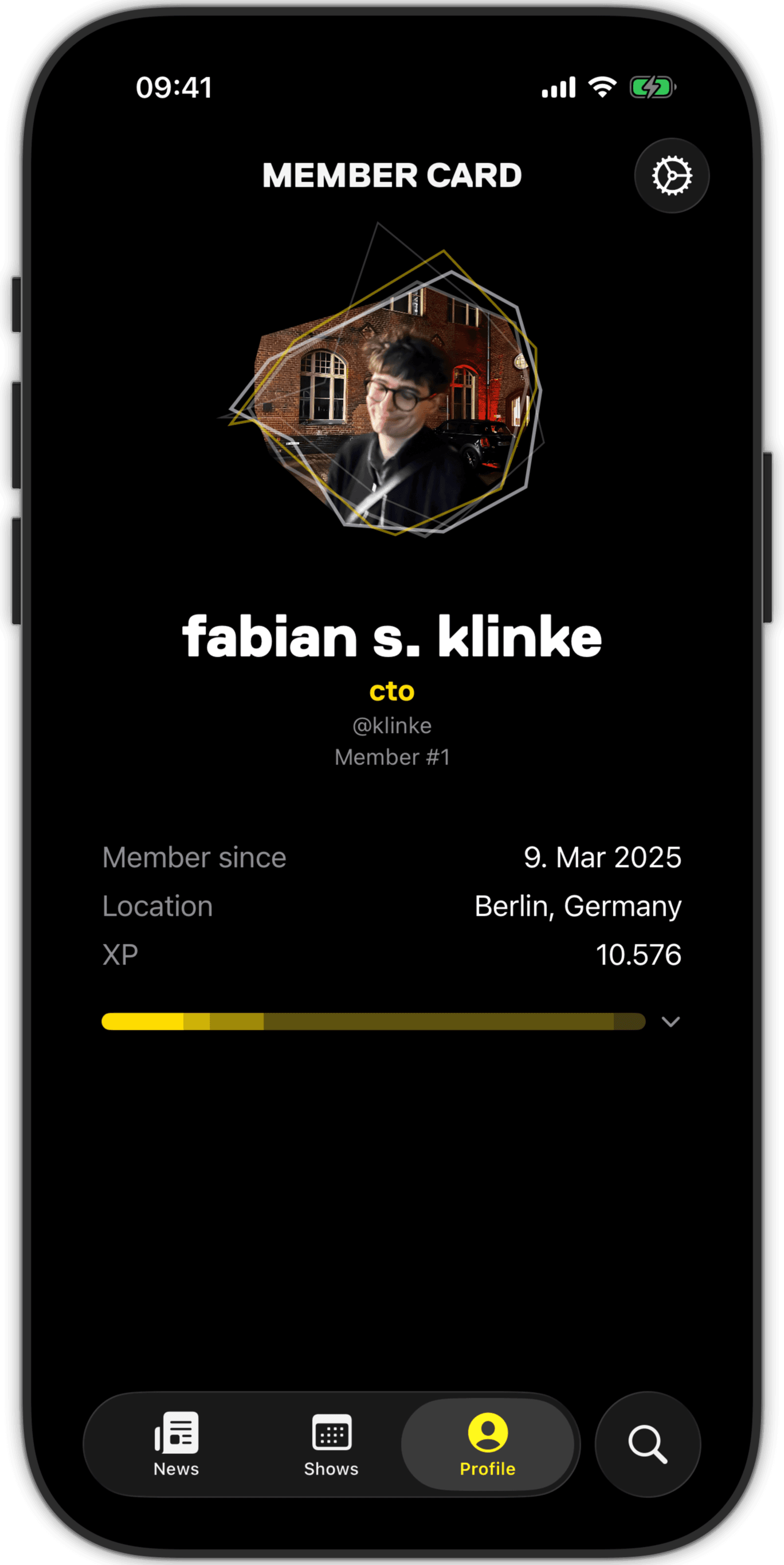 B90HQ member card and profile screen